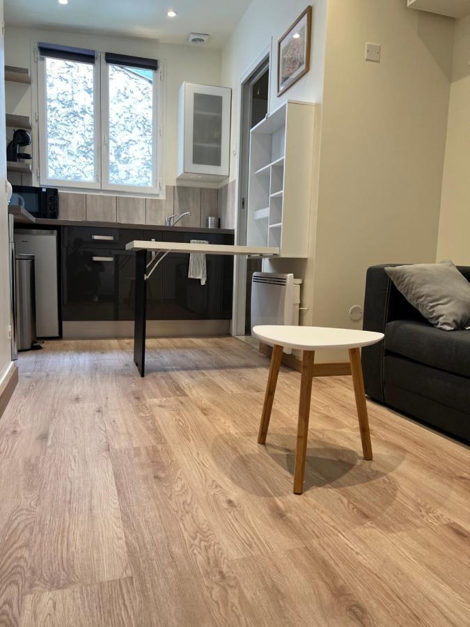 Studio Neuf Entierement Equipe Et Bien Situe. Lejlighed Paris Eksteriør billede